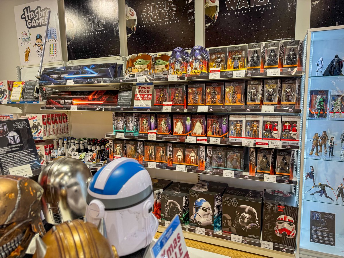Hasbro_Store_JP's tweet photo. 【#佐野プレミアム・アウトレット 店】
🌌 現代、お近くのハズブロストアで・・・ 🌌
開催中の #XmasSALE は、
2点ご購入で合計金額より20%OFF‼️🎉
3点以上で合計金額より30%OFF‼️🎉
店内全品 対象/組み合わせ自由です🗽
これは罠ではない。希望だ。
#Hasbro #StarWars #ブラックシリーズ https://t.co/sIx1SgN2P8