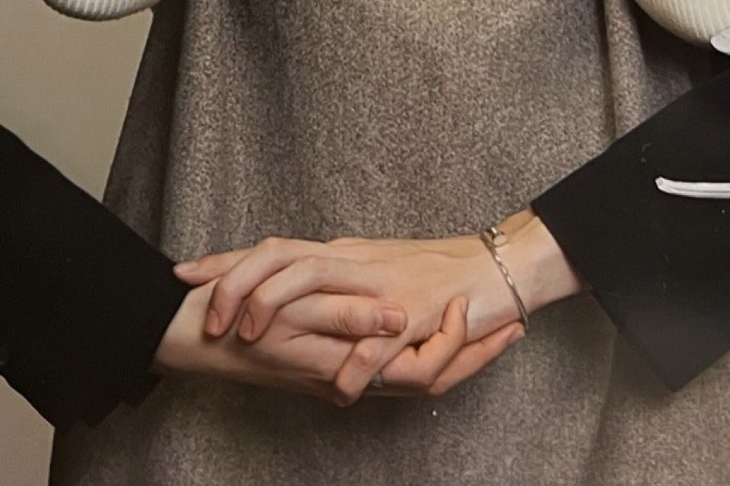 Fingers locked, hearts racing🤝😘 WILLIAMEST ROME 1ST MEET