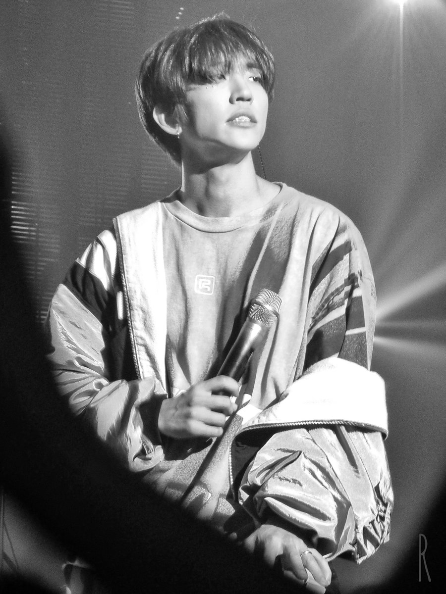 턱선에 베이겠는데요.. 🔪