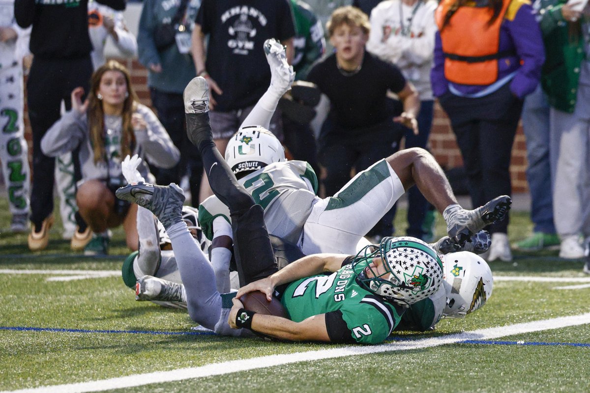 SportsDayHS's tweet image. For those interested... Here's a good look at that fourth-down play through the lens of @elias_valverde 

#TXHSFB