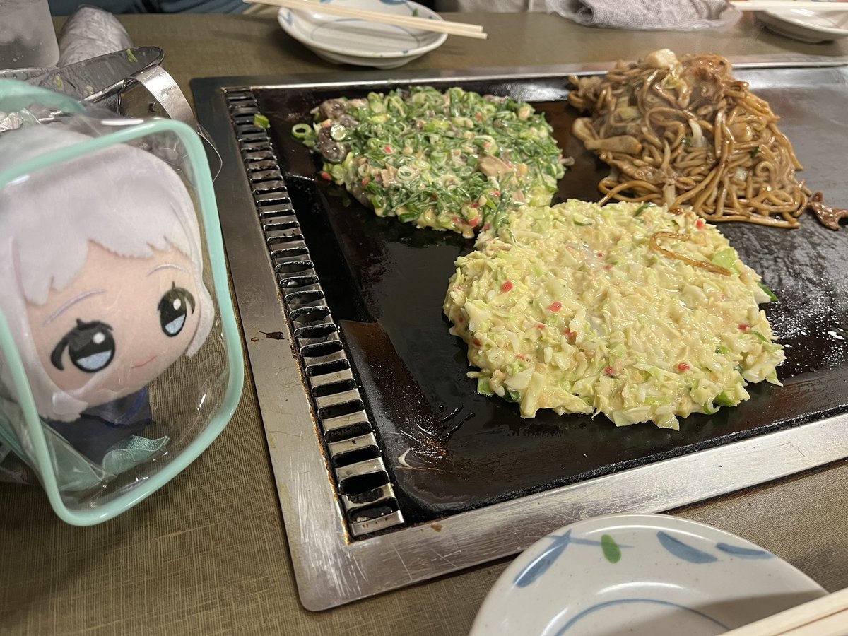 空に咲く Post by 空を切り裂く飛行機雲の色は？ on X: 粉