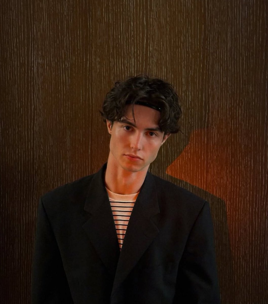 whitemien's tweet image. Face card                           Body card
#meneahlengends