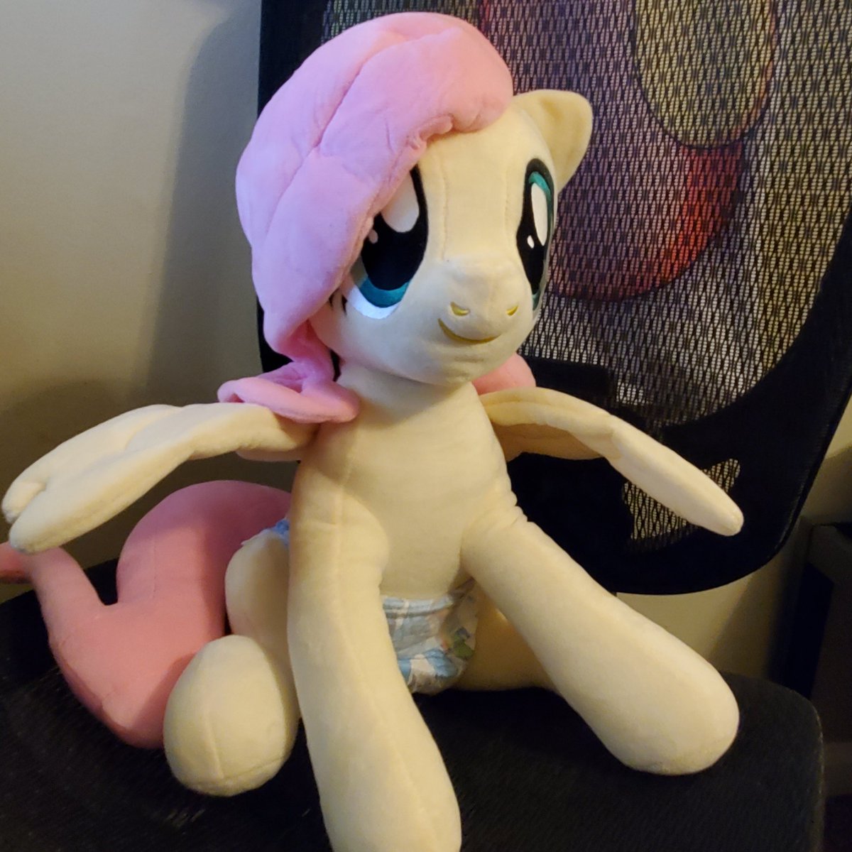 charleyhorsey_'s tweet image. she's got her gamin pants on now