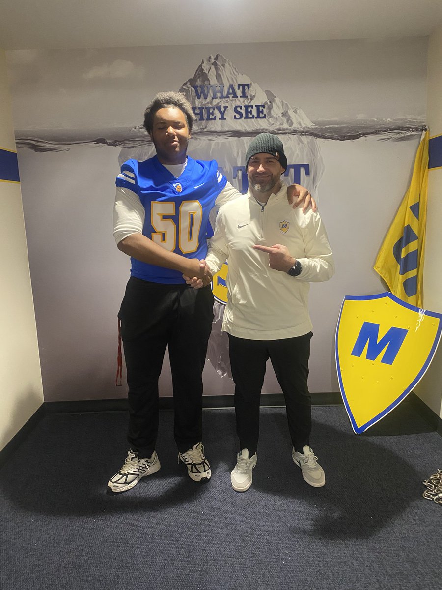 Davier lewis tweet media