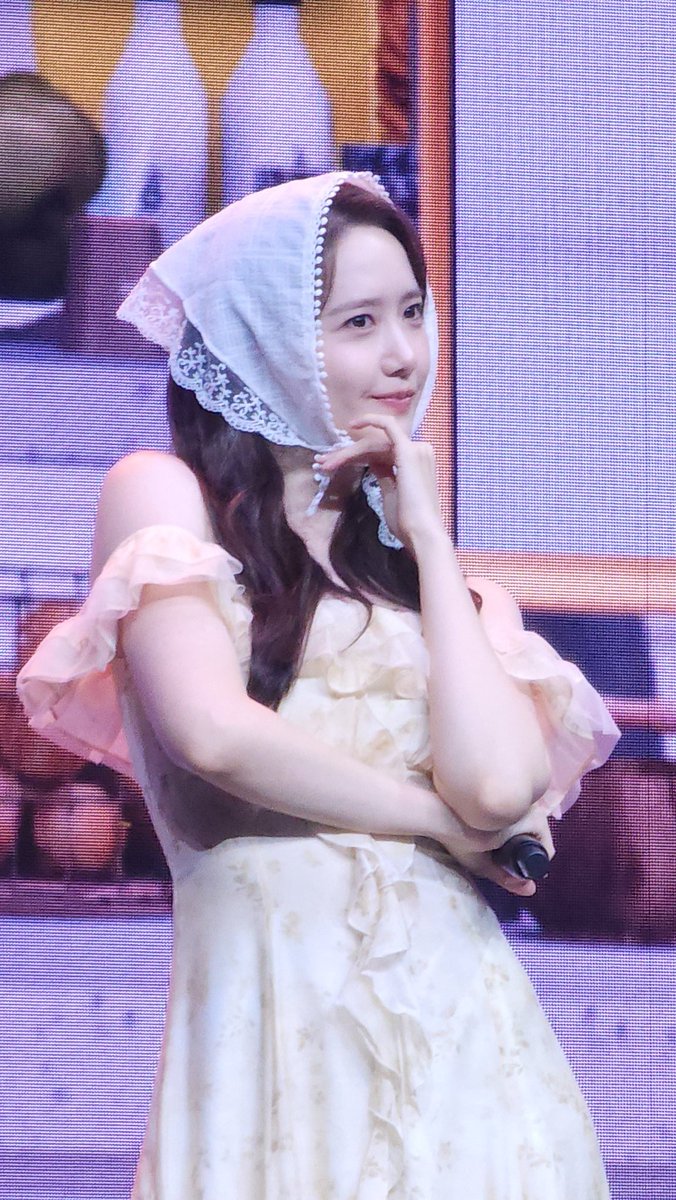 TSKM_Evey's tweet photo. วันที่เจอยุนอาคือวันที่พูดคำว่า "สวย" เยอะที่สุดตั้งแต่เกิดมา ทำอะไรก็สวยก็น่ารักไปหมด 
#YOONA_BonAppetitYourMajestyinBKK https://t.co/XD0PabSC64
