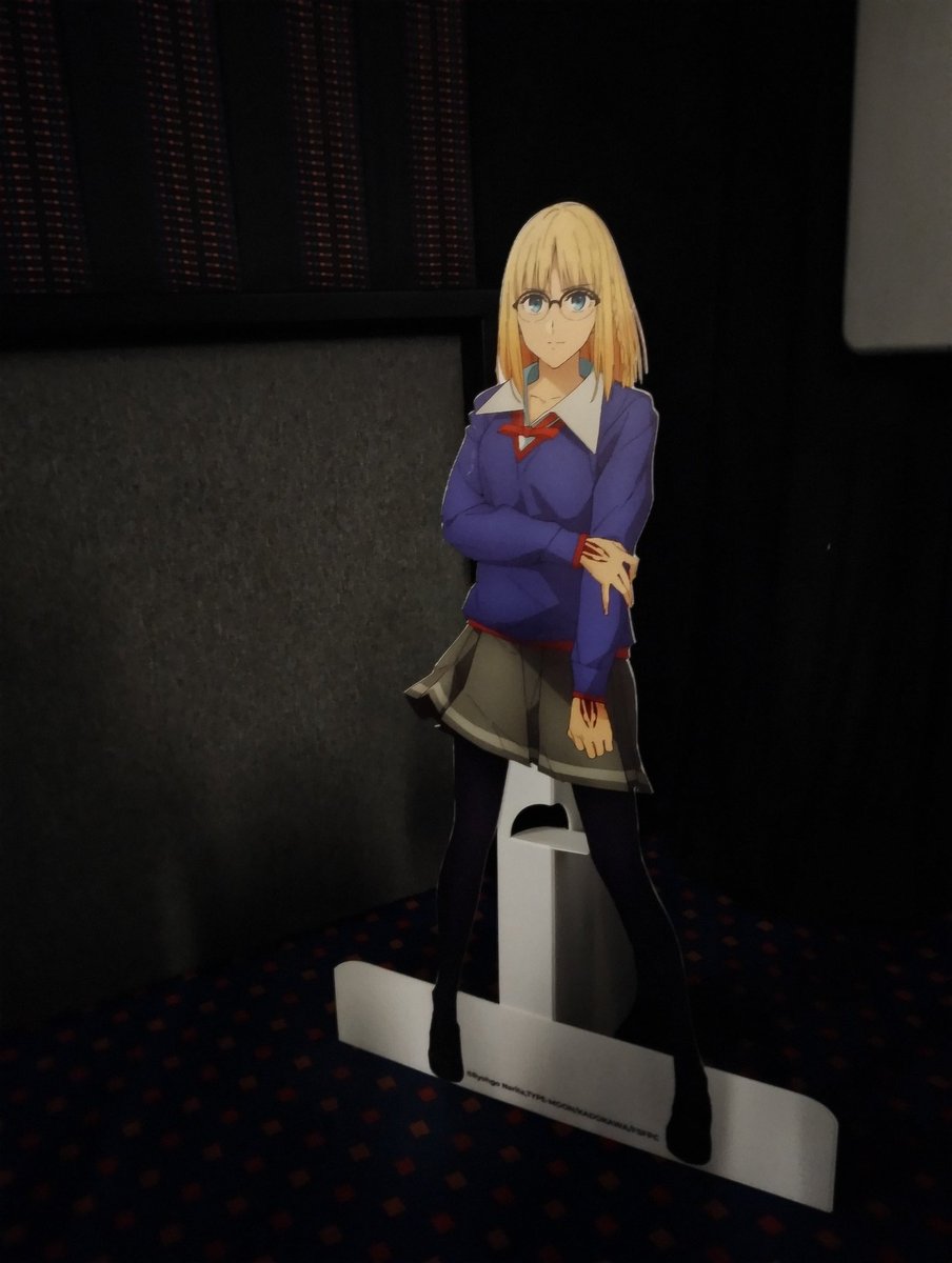 Hoy se fue a ver #FateStrangeFake, mi primera función de un Fate en cines (aún me duele no haber ido a ver Heaven's Feel) y vaya que se presta para ver en pantalla grande 😎, ya me dejó con ansias esperando lo que sigue... Gracias <a href="/KonnichiwaFest/">Konnichiwa!</a> por la función y los regalitos 💕