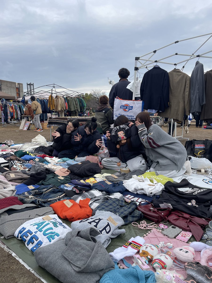Japangaragesale 万博の広場ガレージセールは古着・ヴィンテージ開催中 17 12/14（日）9:30~16:00  1万博記念公園（東の広場） #ガレージセール#フリーマーケット ＃ヴィンテージ ＃古着 #出店 #フリマ #万博#万博記念公園 #EXPO#エキスポ # 日本ガレージセール協会 #バザー ...