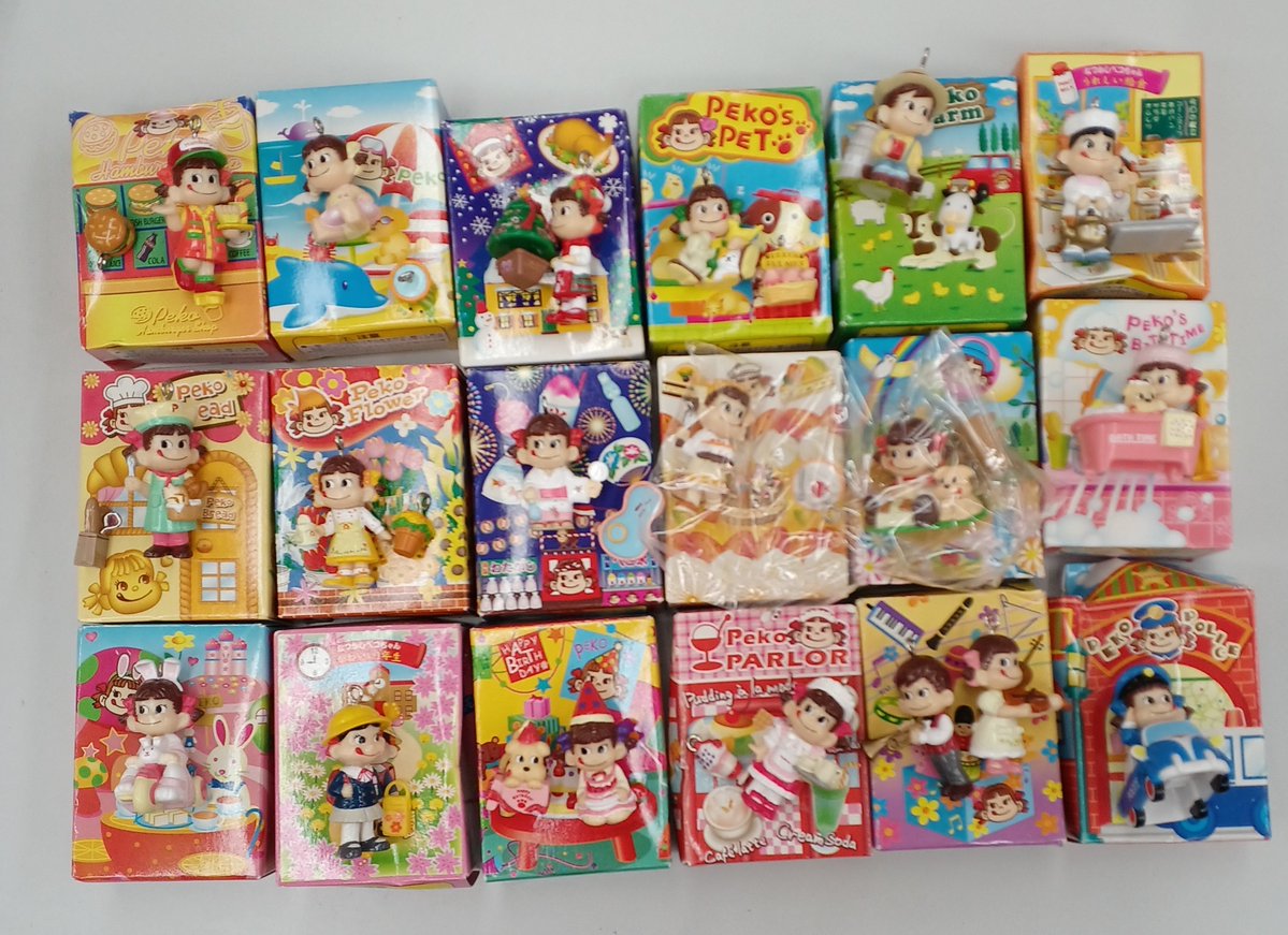 ペコちゃんのミニチュア入荷しました！ハンバーガーショップから警察