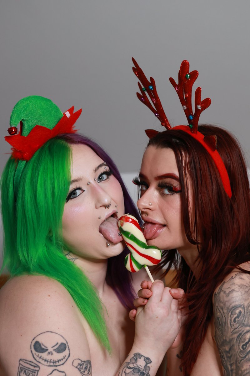 SecretLookPhoto's tweet image. Christmas is cumming soon!💦🎄
@alextheemothing @corathewhorea