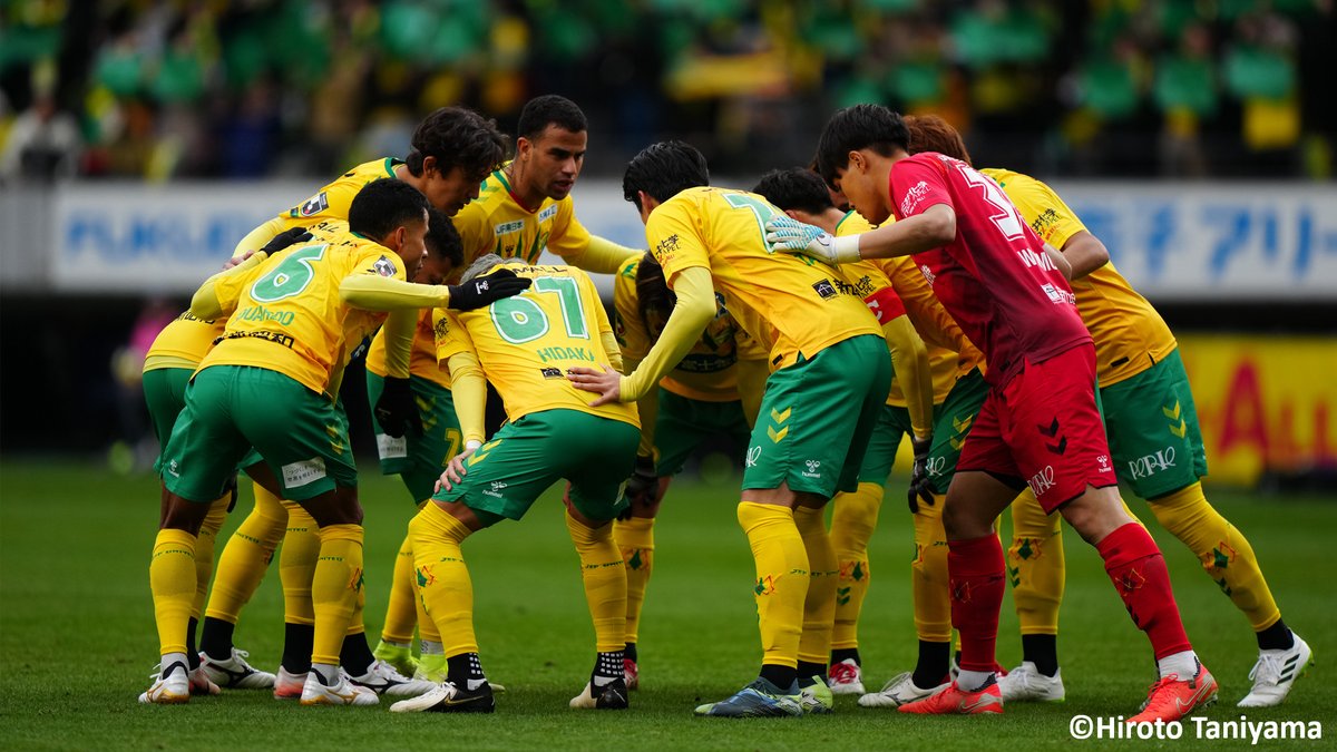 GoalJP_Official's tweet photo. 🇯🇵 J1の舞台に再び ⤴️

「クラブにとってどれだけのチャレンジだったか」。

“よそ者”小林慶行監督が成し遂げたジェフユナイテッド千葉の17季ぶりJ1復帰。

チーム最年長・米倉恒貴が語る指揮官の「すごさ」とは？

取材・文＝浅野凜太郎(@rinta_asano)

https://t.co/gixVf4NuPz https://t.co/jwcVuuknJv