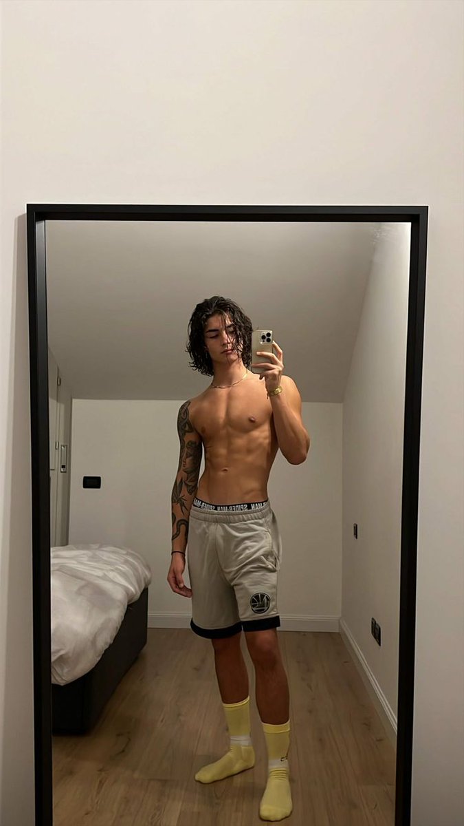 evscaleb's tweet image. Face card                                Body card
#meneahlengends