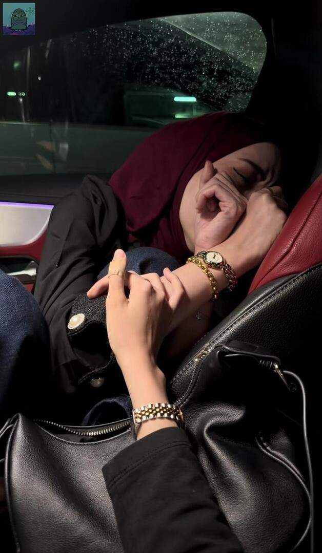 Jule segamau PUNAH dan REDUP
Ada aja gebrakannya anjjj 💚
gue yang pernah di selingkuhin sekali aja pas pacaran sakit banget
Apalagi ini udah nikah ikutan merinding dan sesek liat nangis nyaa