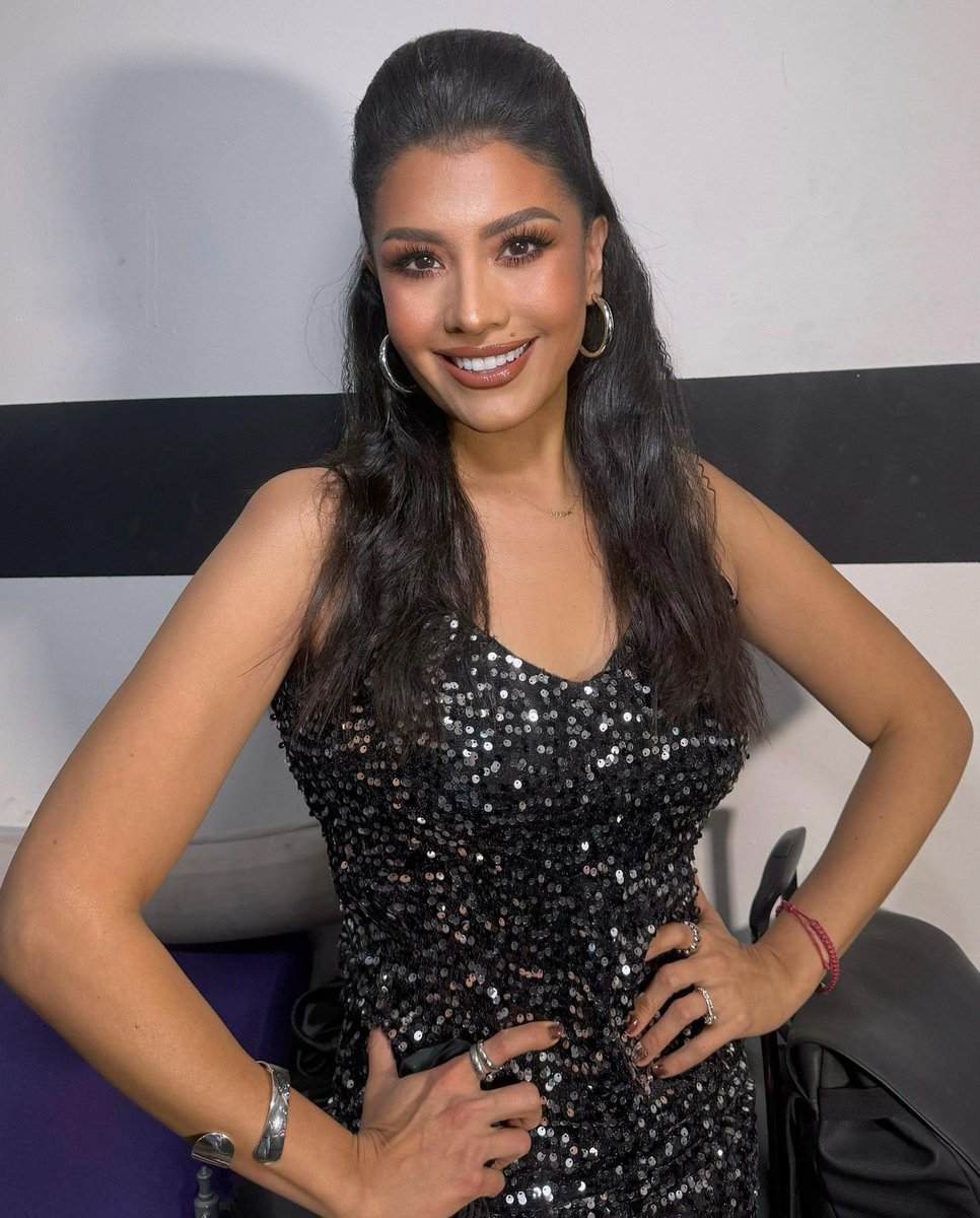 💃🎤

💄IG: Orlando_Makeup