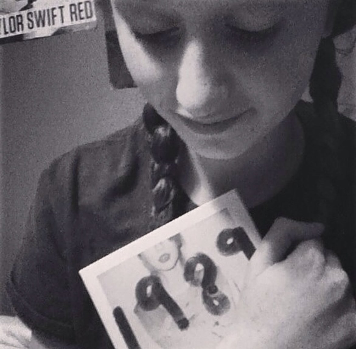 wiscoswift's tweet photo. happy birthday @taylorswift13 💞💞💞
i am no where near as active on here as i used to be but im still always rooting for you every day 🥹 https://t.co/JHP4YJKNm8