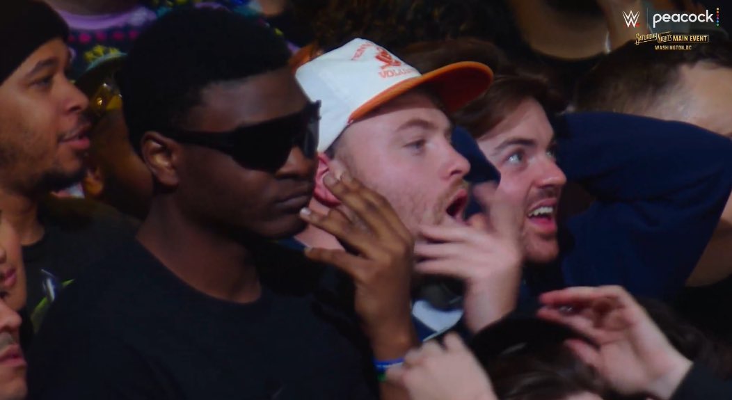 John Cena tapped out in his final match

#SNME