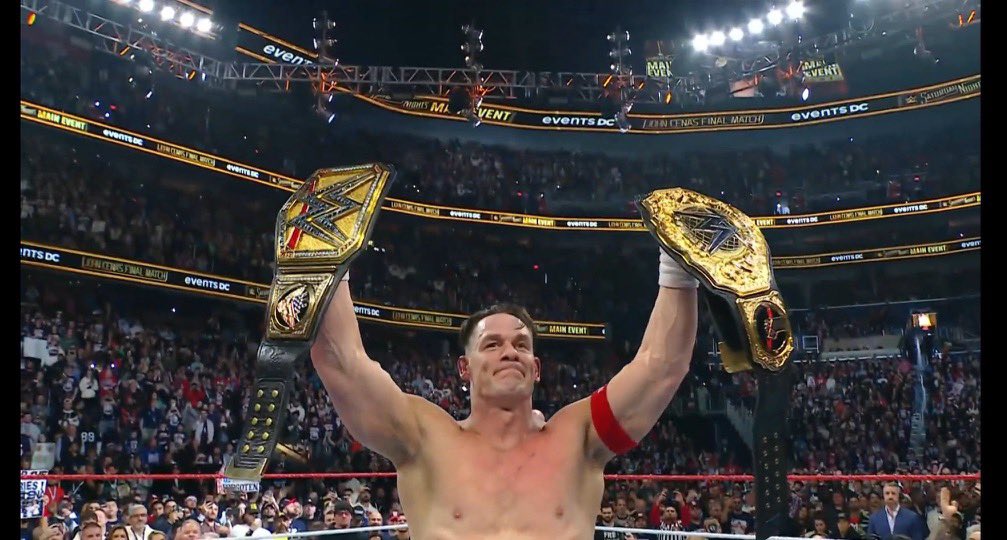 5zOmar's tweet image. نهاية العرض سي ام بانك وكودي رودز
يعطون جون سينا لقب وزن الثقيل ولقب WWE

فخامة وعظمة اقسم بالله 🐐🐐🐐🥶