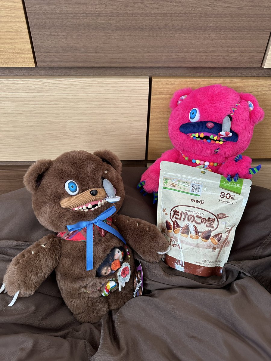 キャンディ🍭ちゃんに譲るのDeath🐻 食melt🍭 #ハミクマ🐻 #ハミクマ