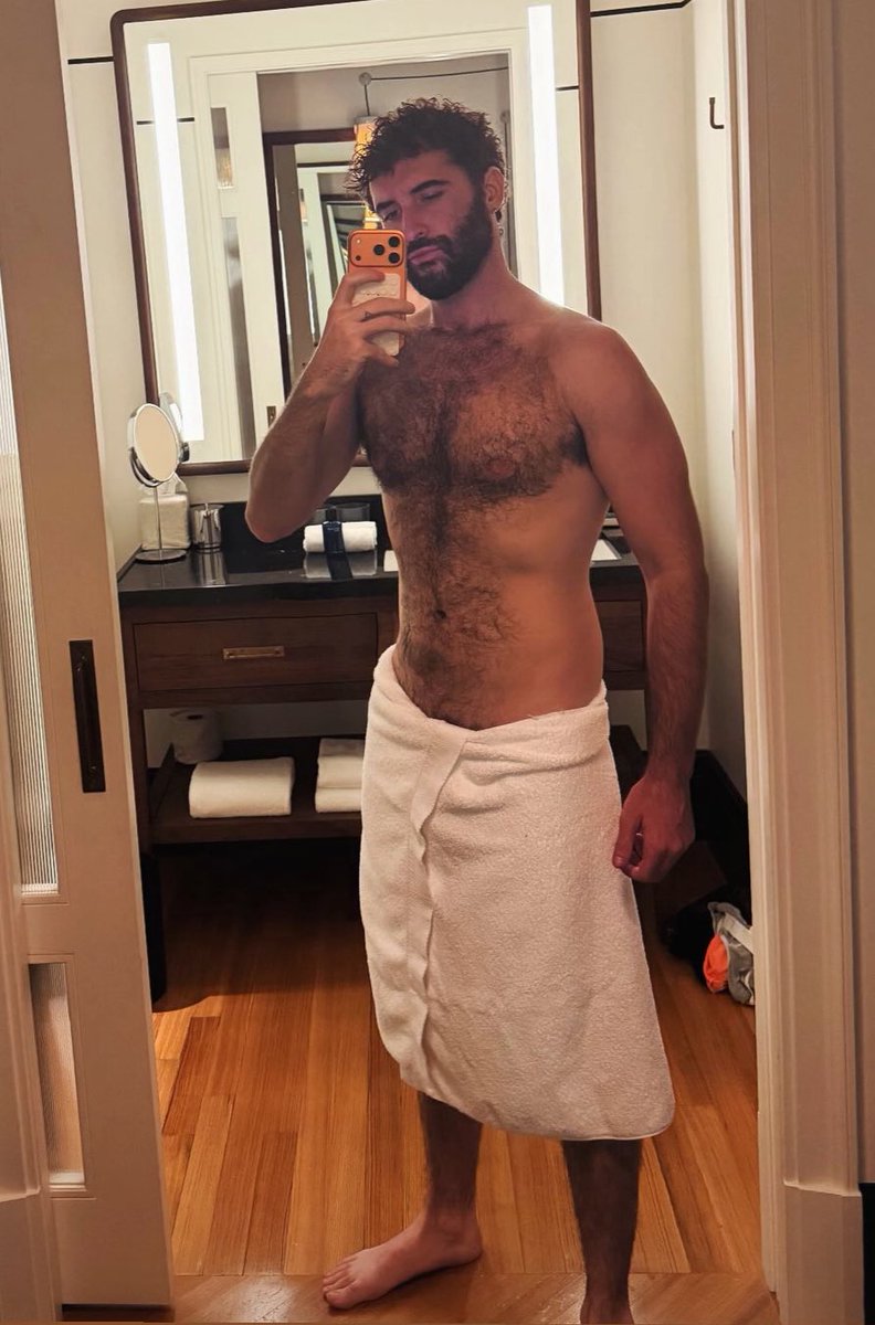PostHogLeftist's tweet photo. Idk I be shooting for him https://t.co/FlVUtrTDox