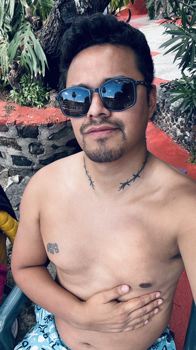 Tan bonito que es el cabello y me dejo crecer la frente 😅