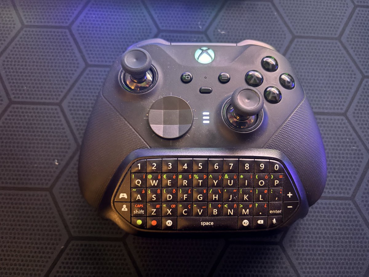 BallisticDross's tweet photo. @ThePhawx @NerdNestTV @RetroGameCorps  you can configure an Xbox Elite Series 2 controller with chat pad with the Xbox wireless gen 1 usb adapter so UAC can be done. It’s not the most clean way. All you have to do is change the controller profile. No 3rd party app required. https://t.co/AeB9r6TK3l