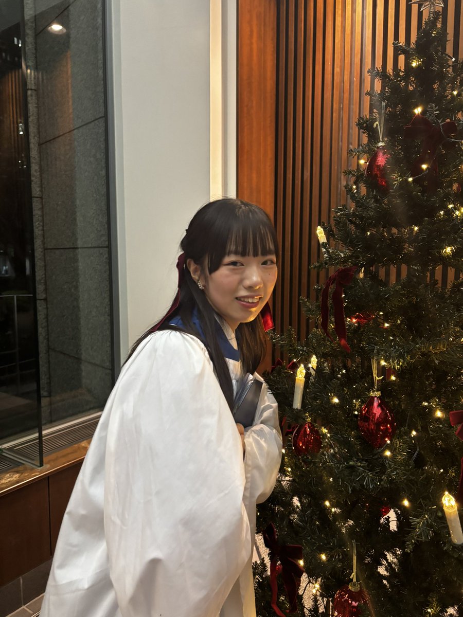 Pananuntius's tweet photo. クリスマス奉唱会、ありがとうございました❣️

最後のクリスマス奉唱会を終えました！
まだまだ未熟だったかもしれないけど、素晴らしい後輩たちと同期と歌う時間を共にできたことが、本当に嬉しかったです。
素敵なお花もありがとうございました🩷 https://t.co/Vh0hEa9lol
