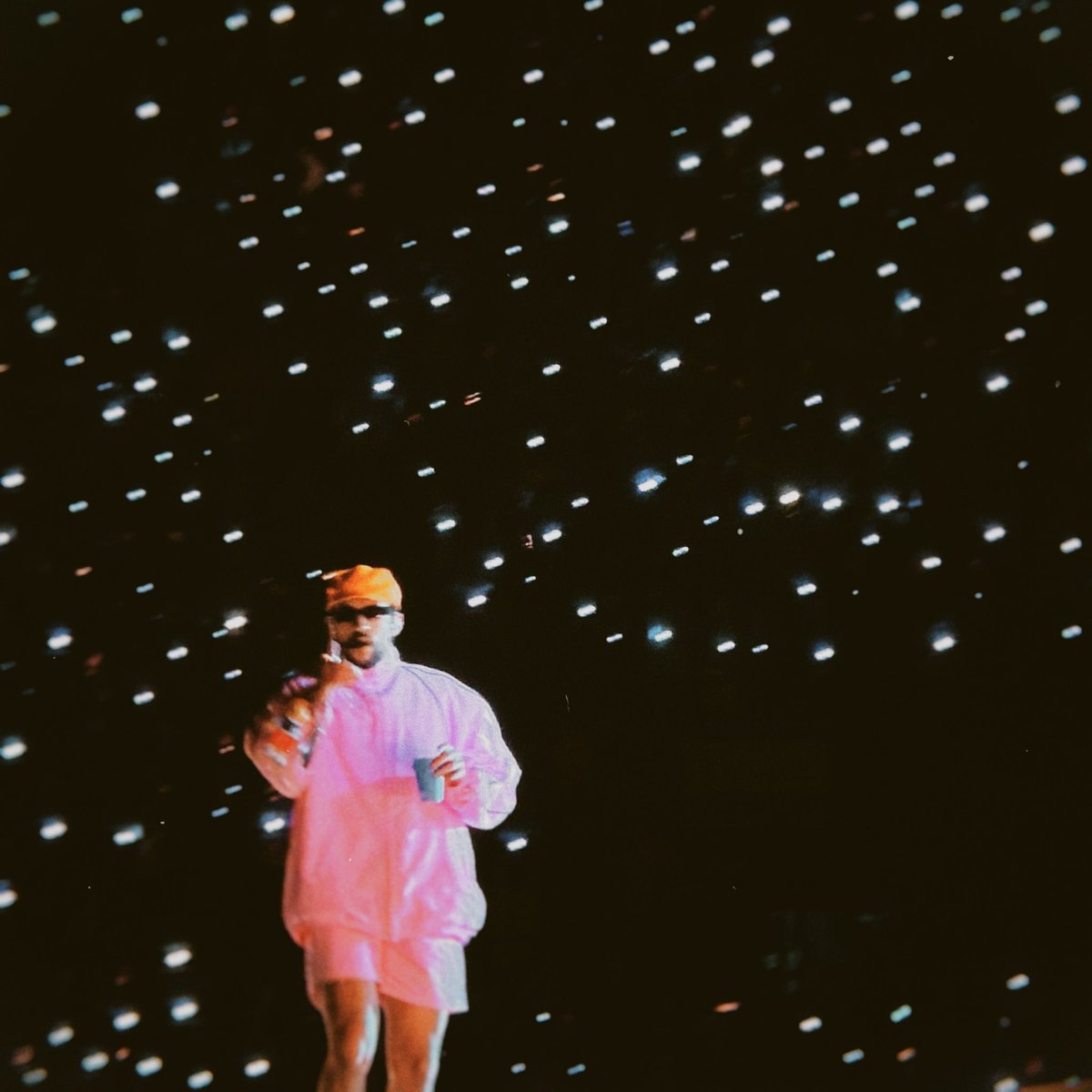 marareyesd's tweet photo. badbunnybebe https://t.co/D3aU16m5lr