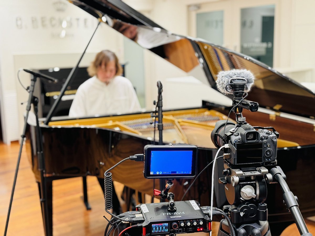 12/13(土)

録音&amp;撮影日。
日比谷ベヒシュタイン・セントラム東京にて。
イメージ通りの音が鳴らせました🎹

ご協力頂いた

ベヒシュタイン様
<a href="/bechstein_japan/">ベヒシュタイン・ジャパン</a> 
TEAC様
<a href="/TEAC_jp/">TEAC |ティアック株式会社</a> 
ロングタイムレコーダーズ様
<a href="/longtime_jp/">NPO法人ロングタイムレコーダーズ(LTR)</a> 
アテナミュージック様
<a href="/AthenaMusicInc/">アテナミュージック</a> 

ありがとうございます！