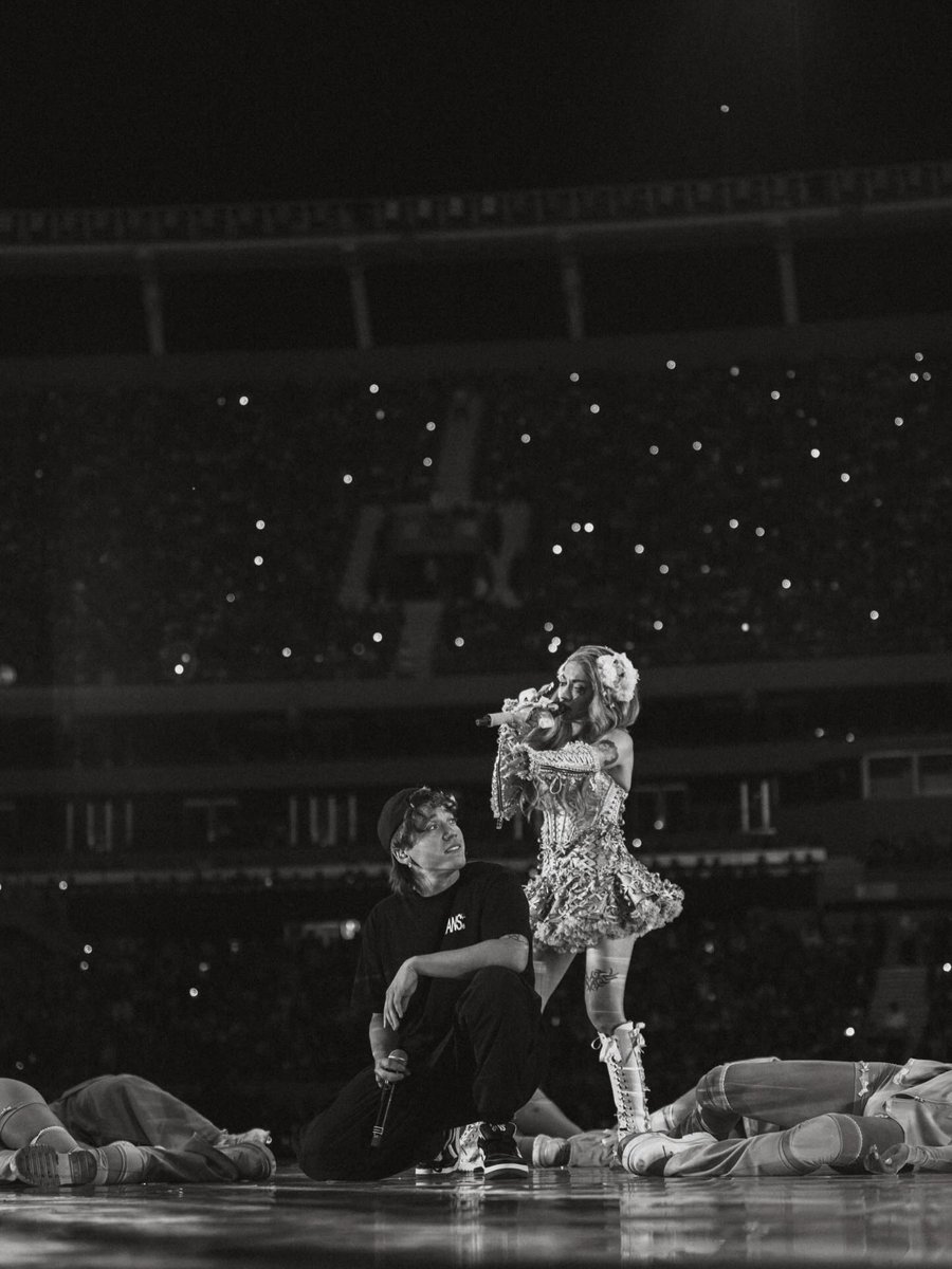 "Gracias Maria por hacerme parte de este temazo, lo que trasmitís arriba del escenario no tiene palabras guerrera, con Dios y la familia siempre"

— Paulo Londra sobre Maria Becerra 🦁❤️