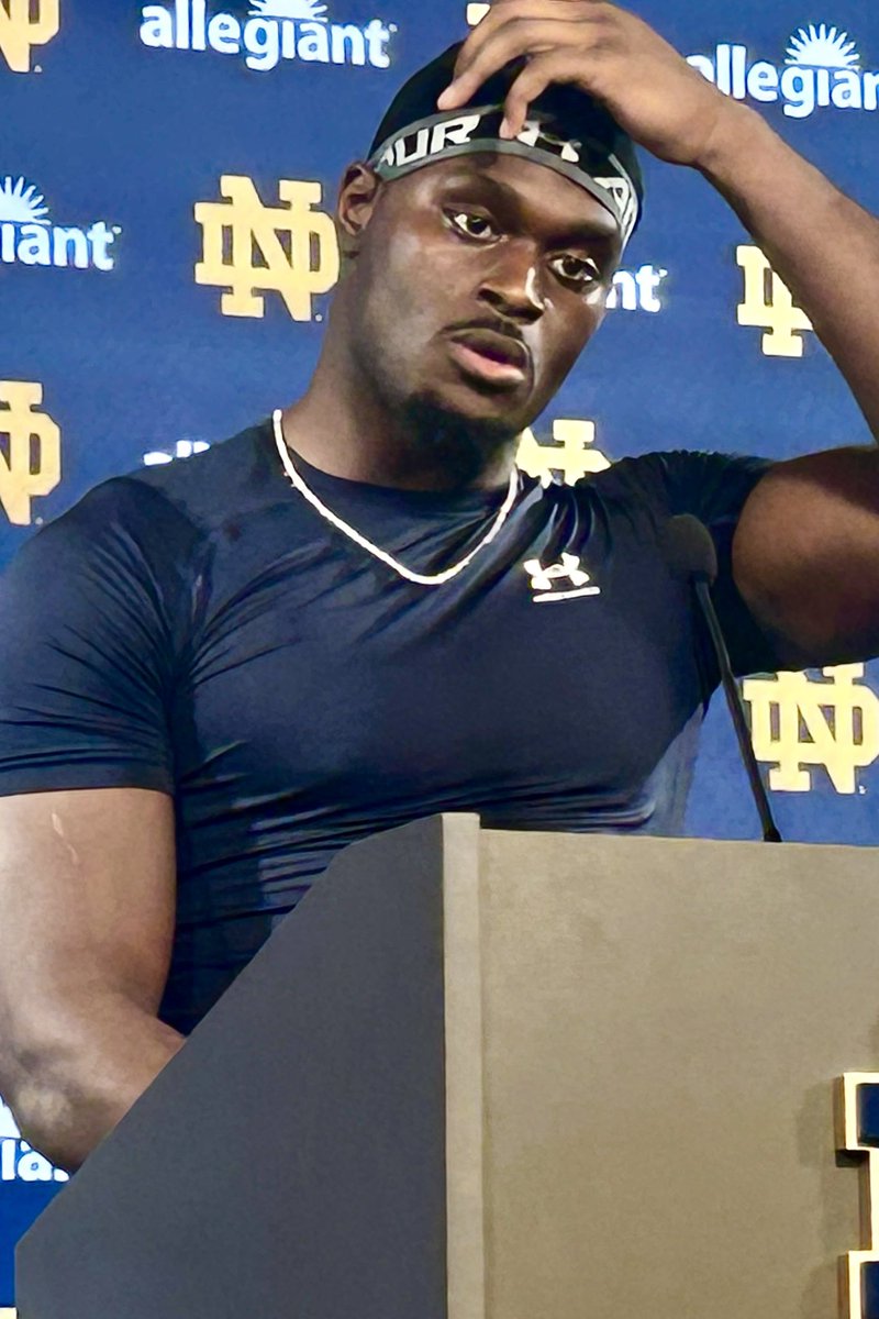 omarurena_'s tweet photo. The two best Notre Dame players I've interviewed are Jeremiyah Love (42 TD) and Manti Te'o (437 tackles). Both remained humble and calm after their explosive performances on the field and exemplified excellence as Heisman Trophy finalists. Love now has a big chip on his shoulder. https://t.co/FfeKxGBb6l