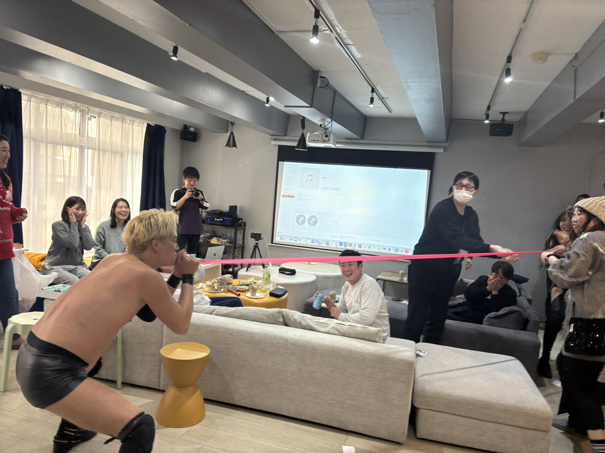 こんな楽しい催しをしてくれたクレチカさん✨

そして運良く参加までさせていただき、めちゃめちゃ楽しませていただきました🌟

というか、ほとんど動画でたまたま撮ってあった写真がこれでした🤳

今年は何やら楽しい方達に出会い、