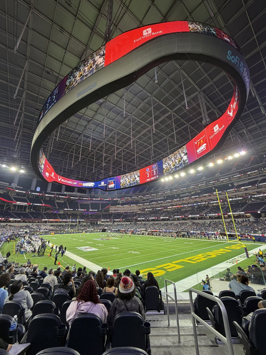 YouGotGriped's tweet photo. I am at the last ever LA Bowl. I will say, somehow, I do find it a step below the pageantry of the other LA bowl the Rose Bowl.. https://t.co/mqkuEP3fSW