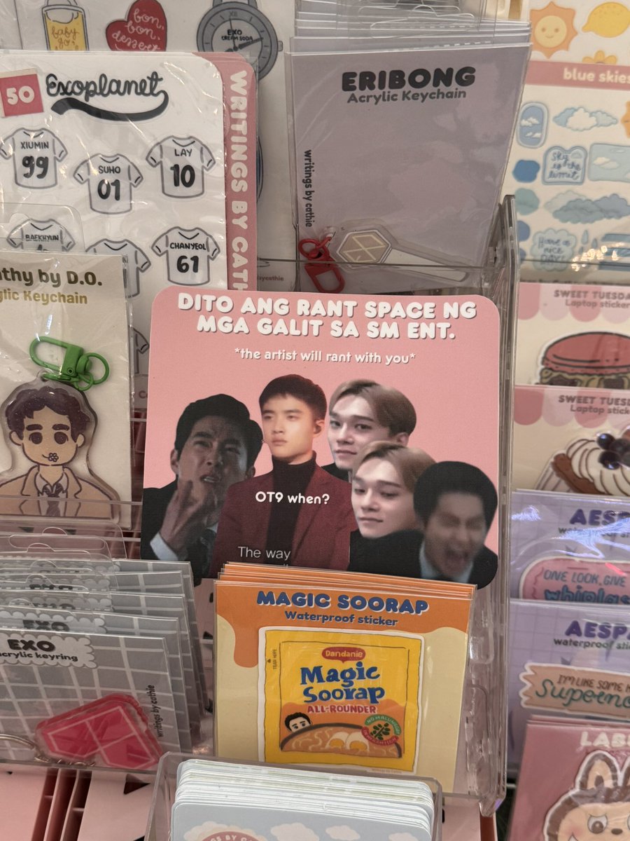 wbycathie's tweet photo. Kahapon ko pa napapansin na nagiging rantspace ng mga galit sa sm ang booth ko. So ayan I made it official lol. Hahaha! 

#exois9 #exol #exoplanet #exo https://t.co/tzTRM0LNap