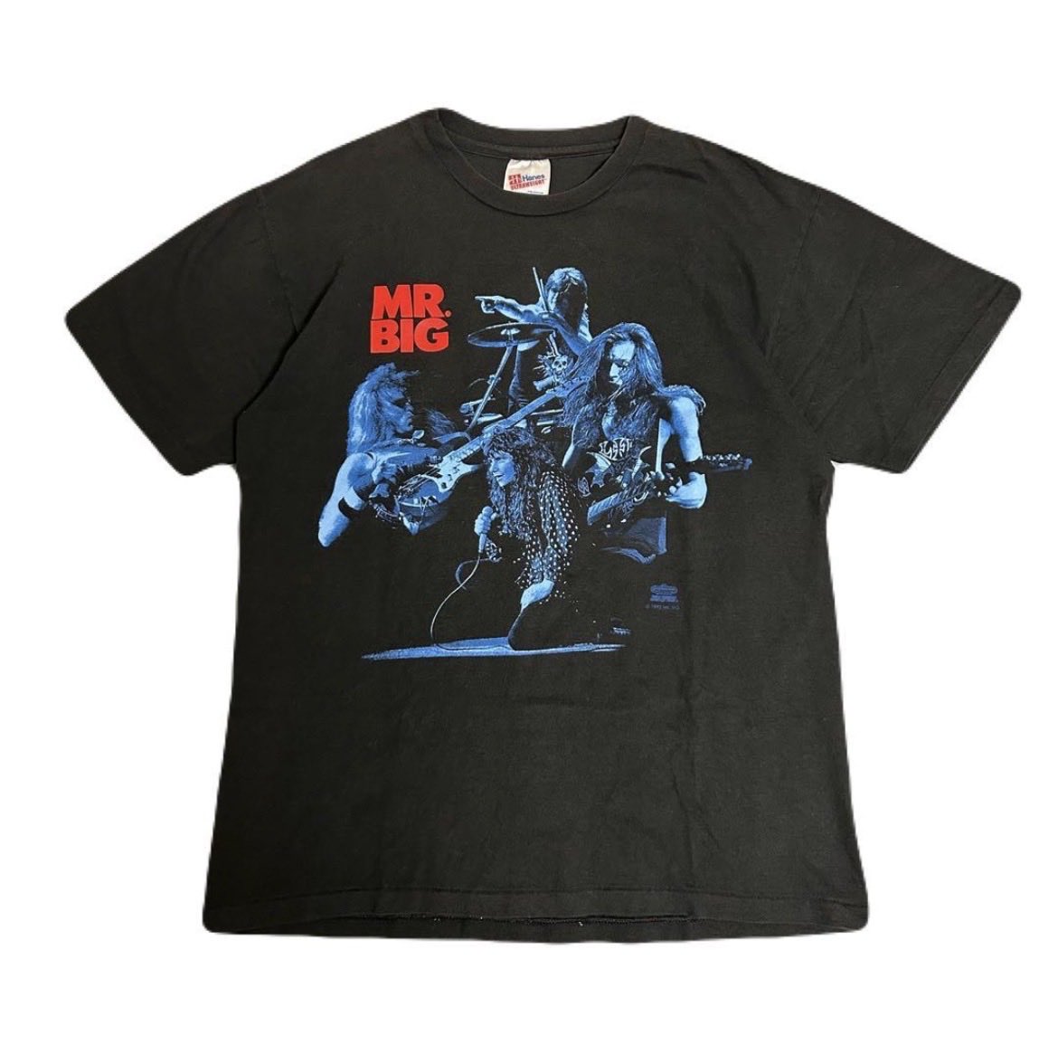 人生で初めて買ったバンドTシャツがMR.BIGのコレでして、もう手元には