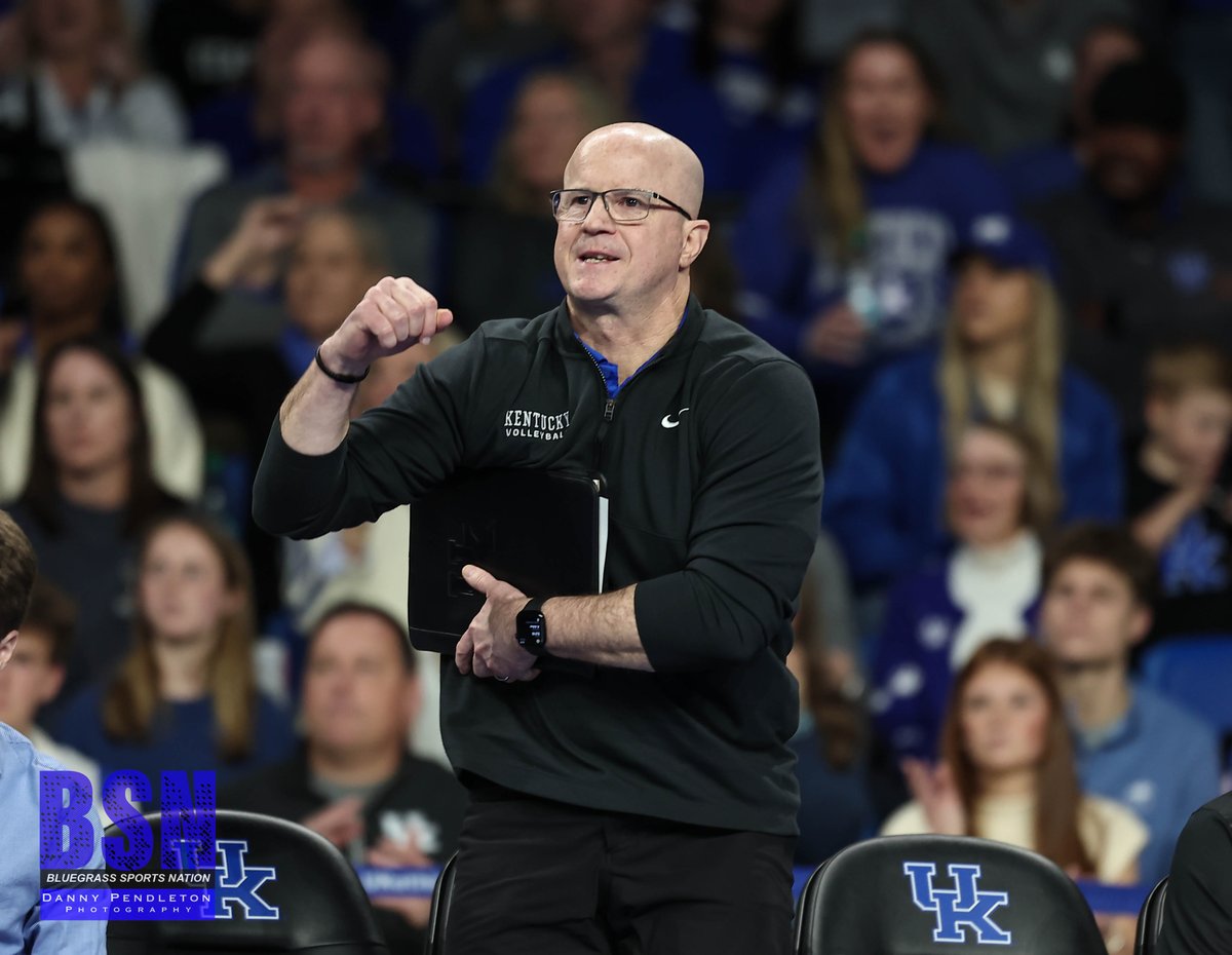 danpend3500's tweet image. Kentucky sweeps Creighton in the NCAA Regional Final at HMC in #Lexington. Onward to Kansas City Thursday. Stop by bluegrasssportsnation.com for the story by Ben White. @BGSportsNation