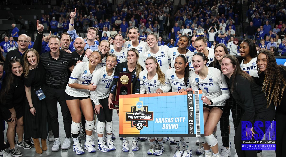 danpend3500's tweet image. Kentucky sweeps Creighton in the NCAA Regional Final at HMC in #Lexington. Onward to Kansas City Thursday. Stop by bluegrasssportsnation.com for the story by Ben White. @BGSportsNation