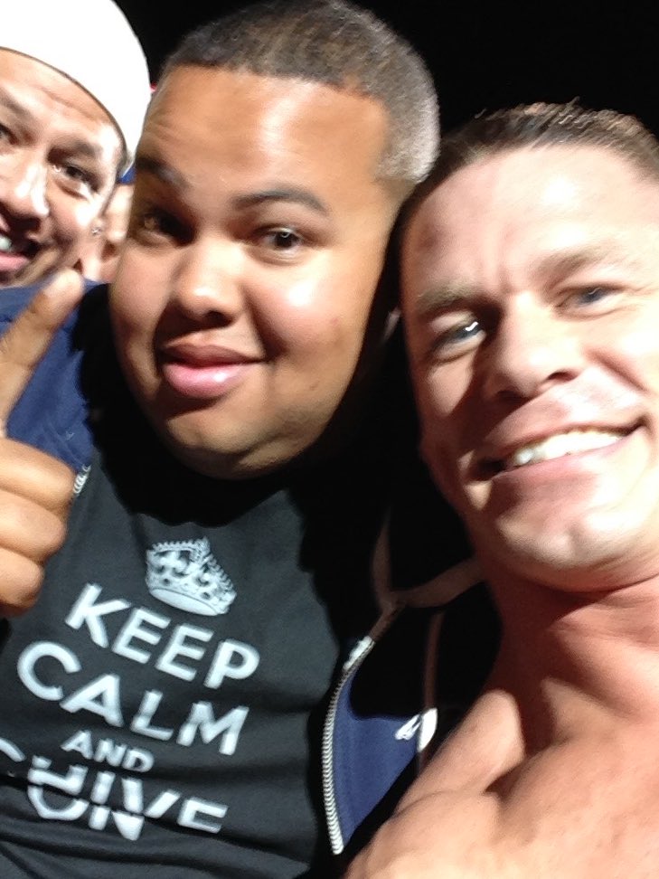 DREW_EQ's tweet photo. Thank you @JohnCena
What a career!!! Thanks for taking a moment to snap this photo years ago!! Always one to look out for your fans! @WWE #WWE #LastMatch #GOAT https://t.co/rxoBfLL0Zb