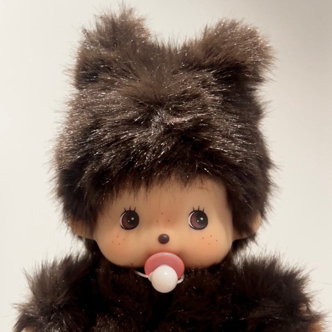 Good morning from these curls doing their own thing again.