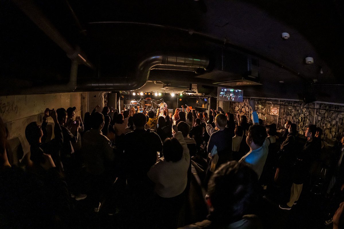 岡山Arkでのイベント

デビュー前からの仲間達
ライブハウスでの対バン
…

いろんな思いに
ふれる事が出来た
素晴らしい1日と
なりました

そんなタイミングに
集まってくれた
みなさんに感謝🙏

本当に楽しく

そして…
長いww 1日でしたw
。。。