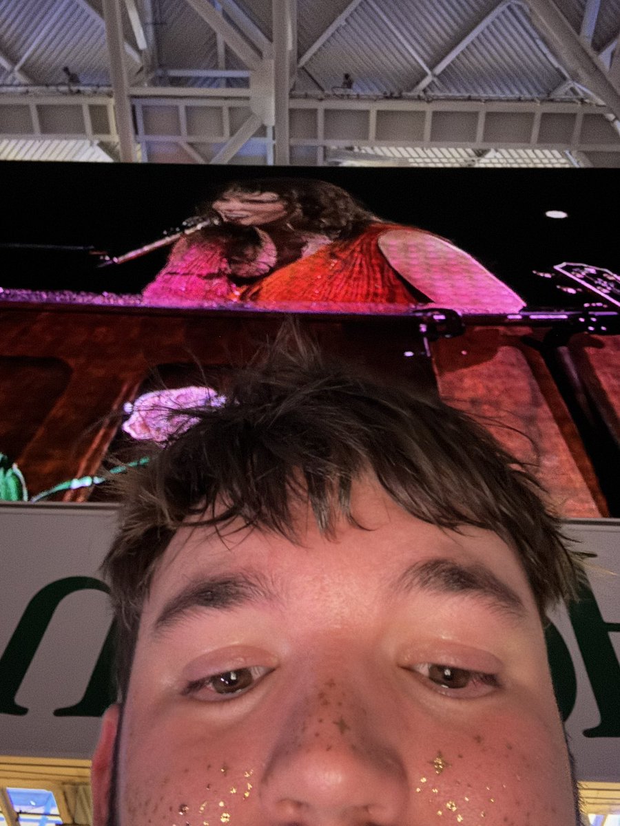 caleb ✨ tweet media