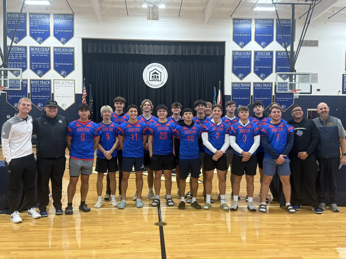 Alex_Simpson33's tweet photo. I'm honored to have led the south team to victory in this year's All Star game! The boys represented the south well at Baker Field. Thanks to @CoachPowell_DSA @CoachSaenz_DSA and Brent for coaching next to me again. https://t.co/iuJeV8wxQR