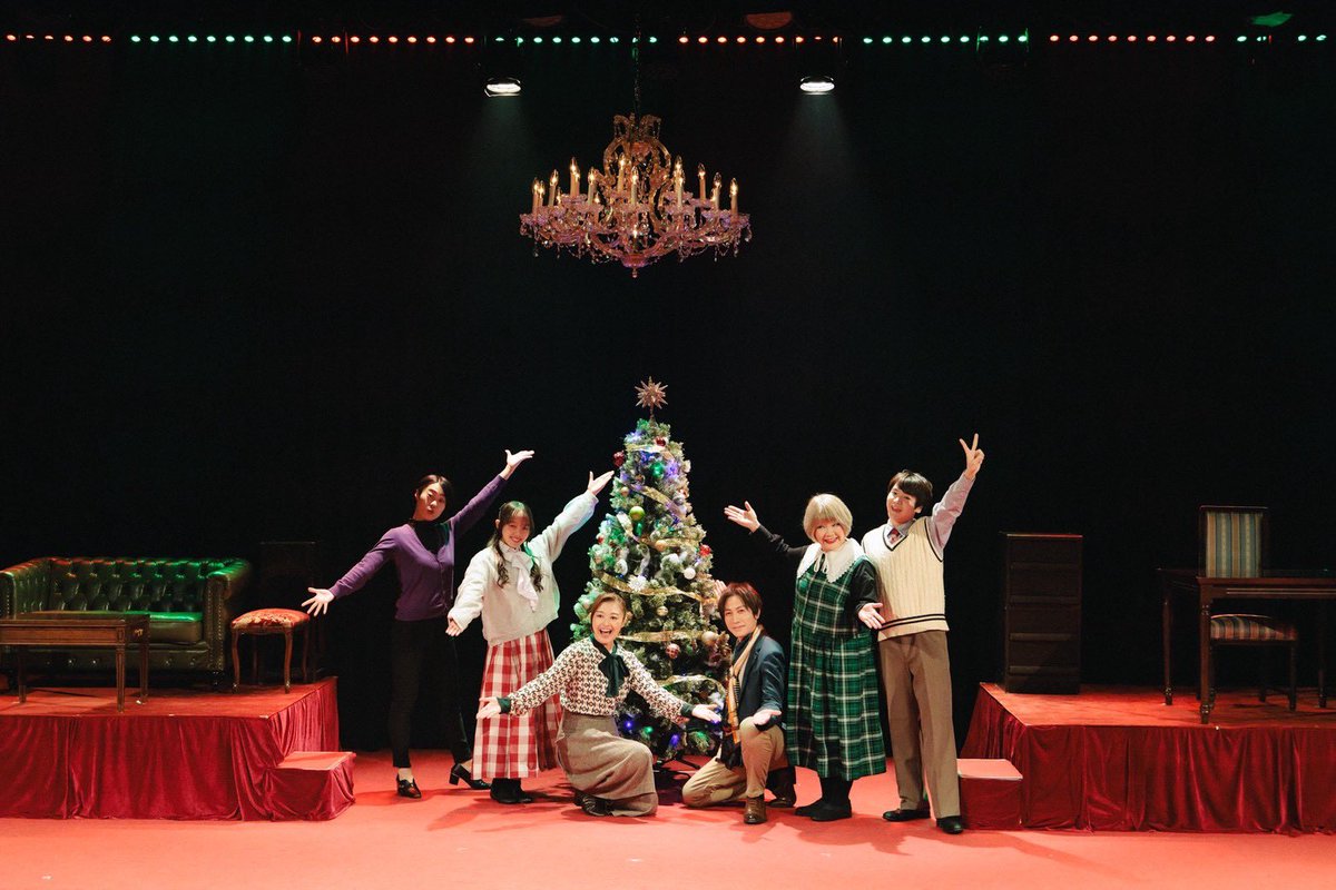 AlexandriteSTG's tweet photo. ⠀/／
🗣絶賛開幕中🧑‍🎄
   \＼

舞台『25Magic』
https://t.co/Mk88G0HVjK
劇場・新宿村LIVE
演出・中村優希

《Ruby》
満員御礼🈵

12/14(日)18:00
受付開始/開場
17:15

上演⏰2時間10分
1幕55分/休憩10分/2幕65分
※面会・差入れなし
※キャンセル待ち

Xmas一色の劇場へ是非🎄

#アレステ #25Magic https://t.co/xGpWafSg7c