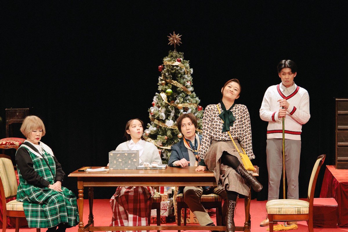 AlexandriteSTG's tweet photo. ⠀/／
🗣絶賛開幕中🧑‍🎄
   \＼

舞台『25Magic』
https://t.co/Mk88G0HVjK
劇場・新宿村LIVE
演出・中村優希

《Ruby》
満員御礼🈵

12/14(日)18:00
受付開始/開場
17:15

上演⏰2時間10分
1幕55分/休憩10分/2幕65分
※面会・差入れなし
※キャンセル待ち

Xmas一色の劇場へ是非🎄

#アレステ #25Magic https://t.co/xGpWafSg7c