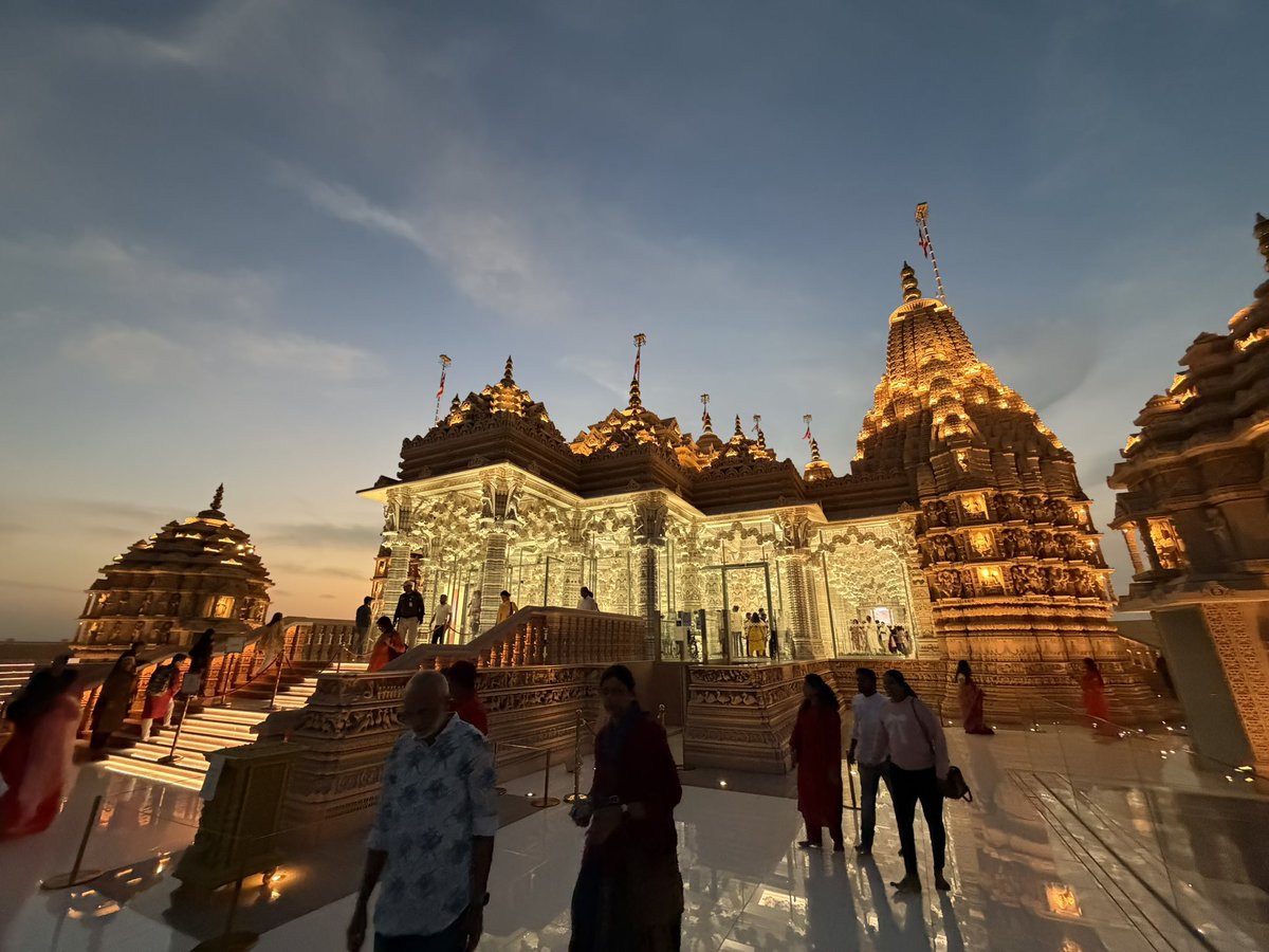 Thank you Abu Dhabi 🇦🇪 
You have been very kind to us. 

Next stop ? 🇨🇭? 🇭🇰?