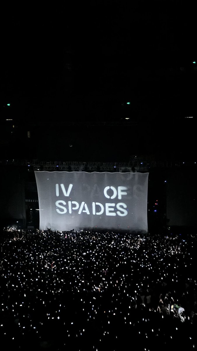 ktperryyy's tweet photo. some reunions heal parts of you you didn’t know were still waiting 🥹🤧 emotionally unwell— in the best way 😭😭 thank you, thank you @IVOFSPADES 💖 #IVOFSPADESLIVE https://t.co/ZTeShNAMoW