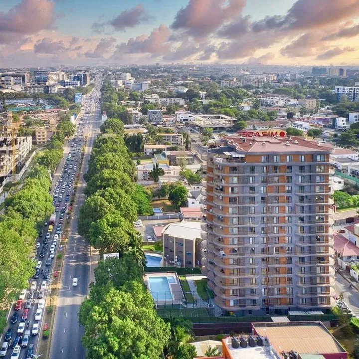 AfricaFirsts's tweet photo. This is not Los Angeles, CA in USA.

This is Accra, Ghana 🇬🇭 in Africa. https://t.co/S5mkKrShTG