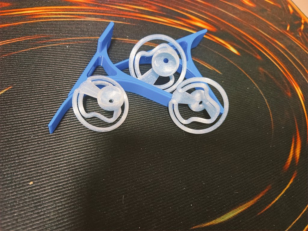 试着用有闪点的蓝色做了一套，好看捏～（已经上架咸鱼，店铺链接看我简介）
可惜拍不出来效果
下次试试粉色会不会好看
#贞操锁 #平板锁 #负数锁 #锅盖锁  #伪娘 #弹性贞操锁