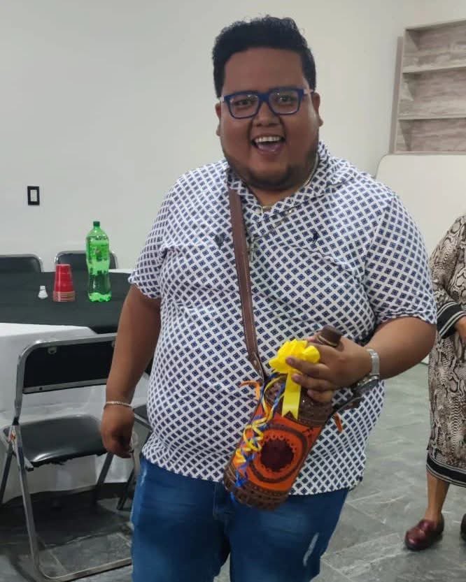 Hacemos público a Luis Felipe García como se identifica en redes sociales. Este tipo hace uso de contenido íntimo que fue obtenido sin consentimiento para ejercer violencia contra mujeres. Participa activamente en grupos de packs donde distintos hombres intercambian fotos íntimas