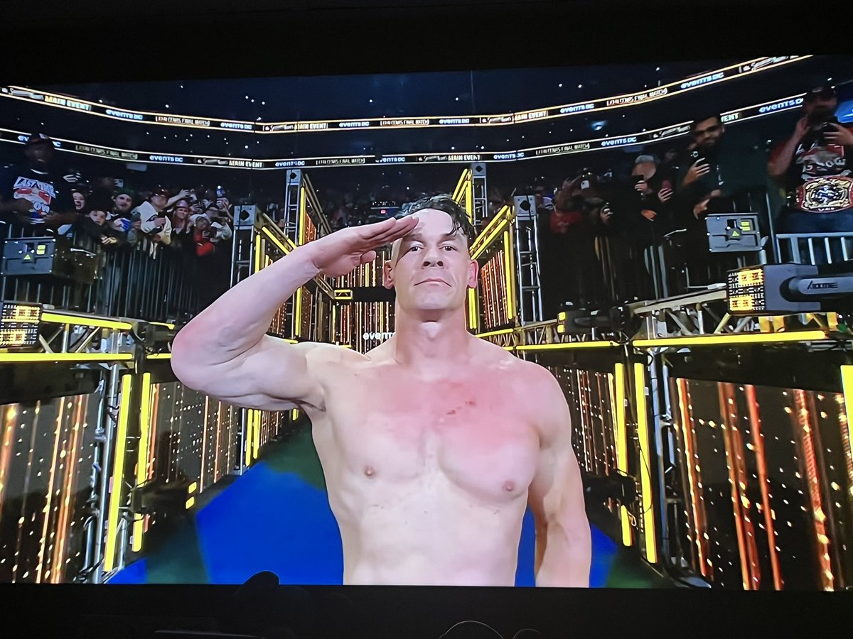 _FxGomez's tweet photo. Yo viendo el último combate de John Cena, dando fin a su carrera. Gracias por todo https://t.co/1tMAWm54fP
