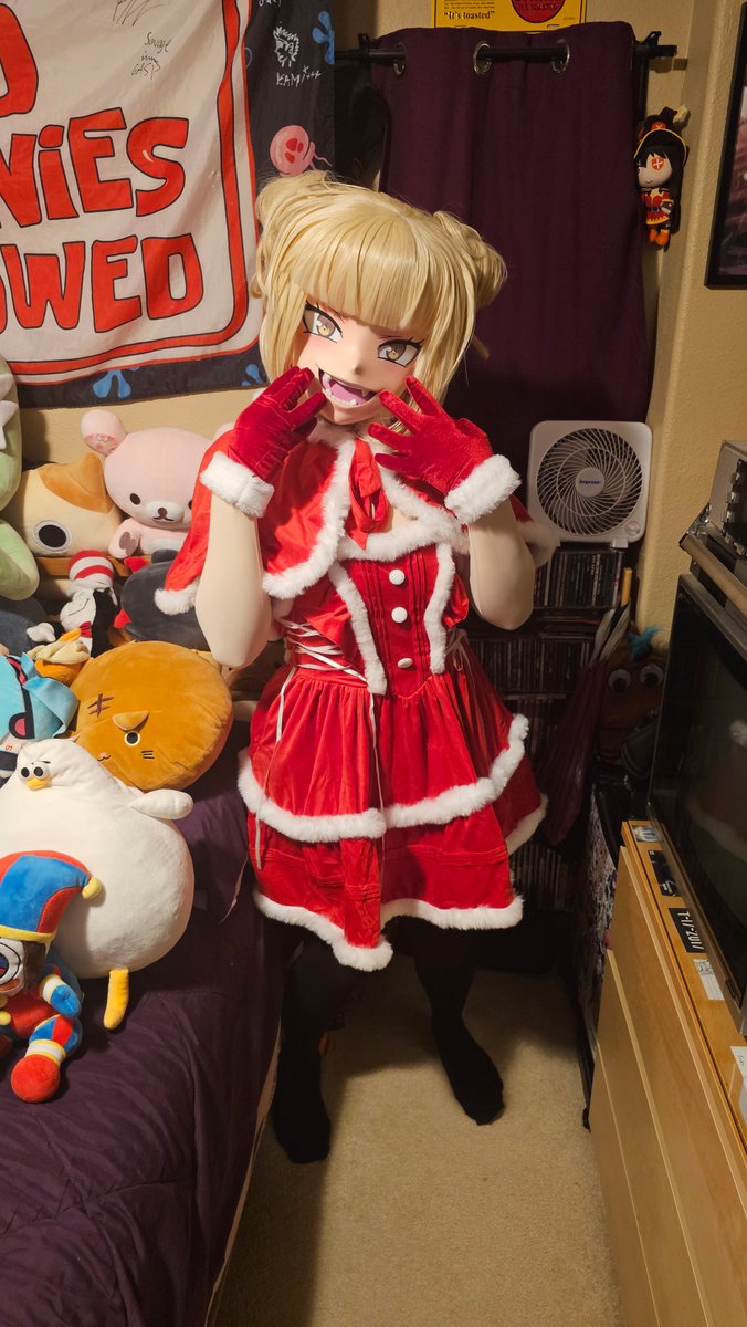 I think it's the holidays, I dunno I just like red