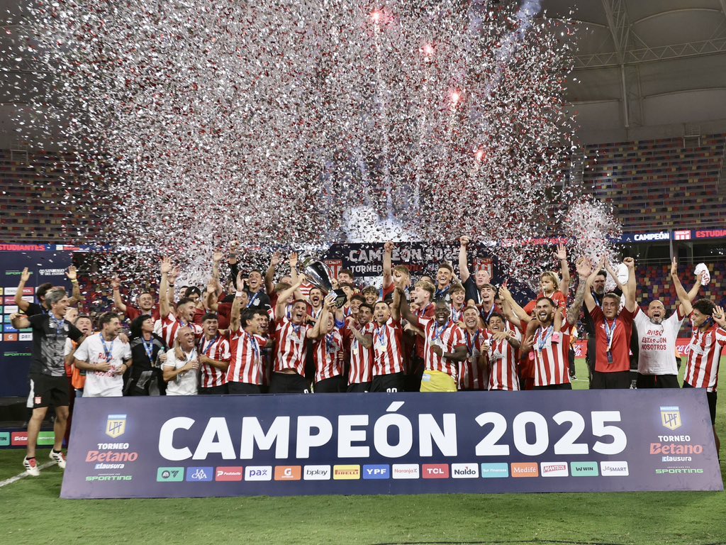 YA SE ACERCA NOCHEBUENA
YA SE ACERCA NAVIDAD 🎅🏼🇦🇹

🏆🏆🏆🏆.